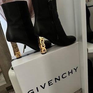 Givenchy G cube ankle boots